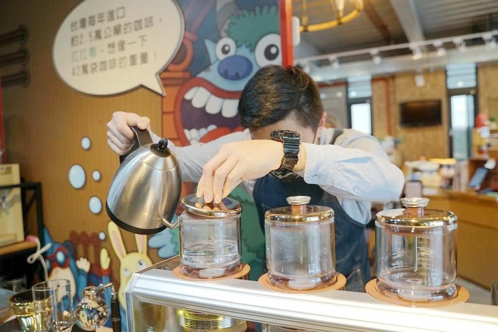 【宜蘭咖啡推薦】咖啡教父George三十年功力 喬客蔬食漢堡 對的咖啡學遊工場 【宜蘭咖啡推薦】咖啡教父George三十年功力 喬客蔬食漢堡 對的咖啡學遊工場