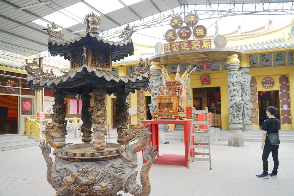 【桃園補財庫推薦】台灣唯一元寶金殿 六色聖杯五路招財錢 桃園大溪迎富送窮廟 【桃園補財庫推薦】台灣唯一元寶金殿 六色聖杯五路招財錢 桃園大溪迎富送窮廟