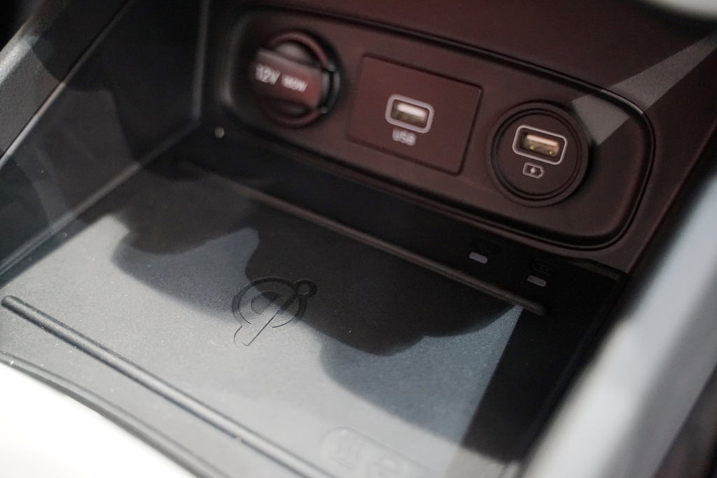 【Hyundai 現代汽車】人氣小跨界 Venue超圈粉 新上市 全台限量新色100輛 【Hyundai 現代汽車】人氣小跨界 Venue超圈粉 新上市 全台限量新色100輛