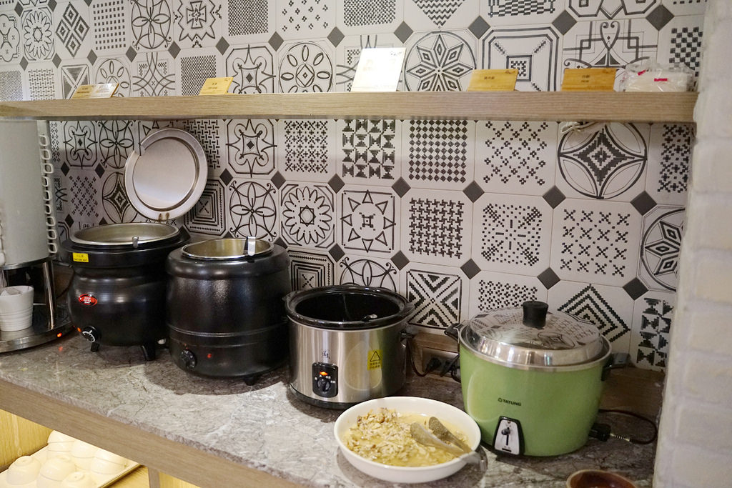 【嘉義住宿飯店推薦】下樓就是文化路夜市 豪華自助早餐吃到飽 蘭桂坊花園酒店 【嘉義住宿飯店推薦】下樓就是文化路夜市 豪華自助早餐吃到飽 蘭桂坊花園酒店