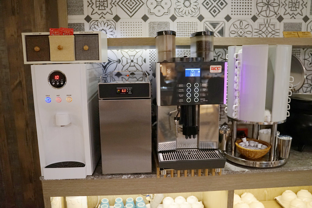 【嘉義住宿飯店推薦】下樓就是文化路夜市 豪華自助早餐吃到飽 蘭桂坊花園酒店 【嘉義住宿飯店推薦】下樓就是文化路夜市 豪華自助早餐吃到飽 蘭桂坊花園酒店