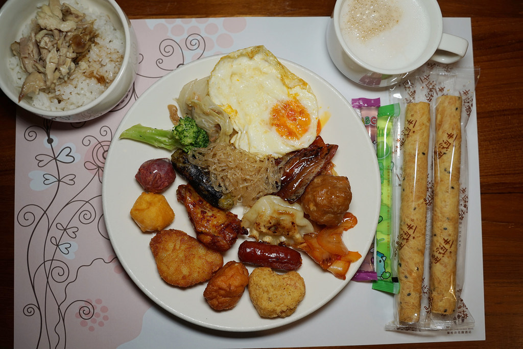 【嘉義住宿飯店推薦】下樓就是文化路夜市 豪華自助早餐吃到飽 蘭桂坊花園酒店 【嘉義住宿飯店推薦】下樓就是文化路夜市 豪華自助早餐吃到飽 蘭桂坊花園酒店