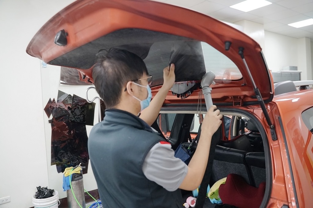 【桃園汽車隔熱紙推薦】Llumar龍膜隔熱紙 世界最大隔熱紙生產製造廠 宏昇汽車玻璃隔熱紙 【桃園汽車隔熱紙推薦】Llumar龍膜隔熱紙 世界最大隔熱紙生產製造廠 宏昇汽車玻璃隔熱紙