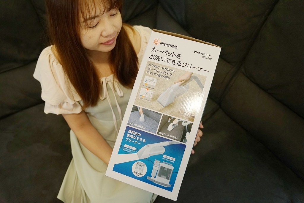 【沙發清洗機推薦】布製品的橡皮擦 布沙發/床墊/汽車座椅都能用 IRIS 織物清潔機 RNS-300 【沙發清洗機推薦】布製品的橡皮擦 布沙發/床墊/汽車座椅都能用 IRIS 織物清潔機 RNS-300