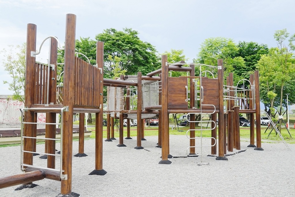 【屏東潮州親子景點推薦】全國首座自製木造遊具 屏中區第一座旗艦版遊戲場 潮好玩幸福村 【屏東潮州親子景點推薦】全國首座自製木造遊具 屏中區第一座旗艦版遊戲場 潮好玩幸福村