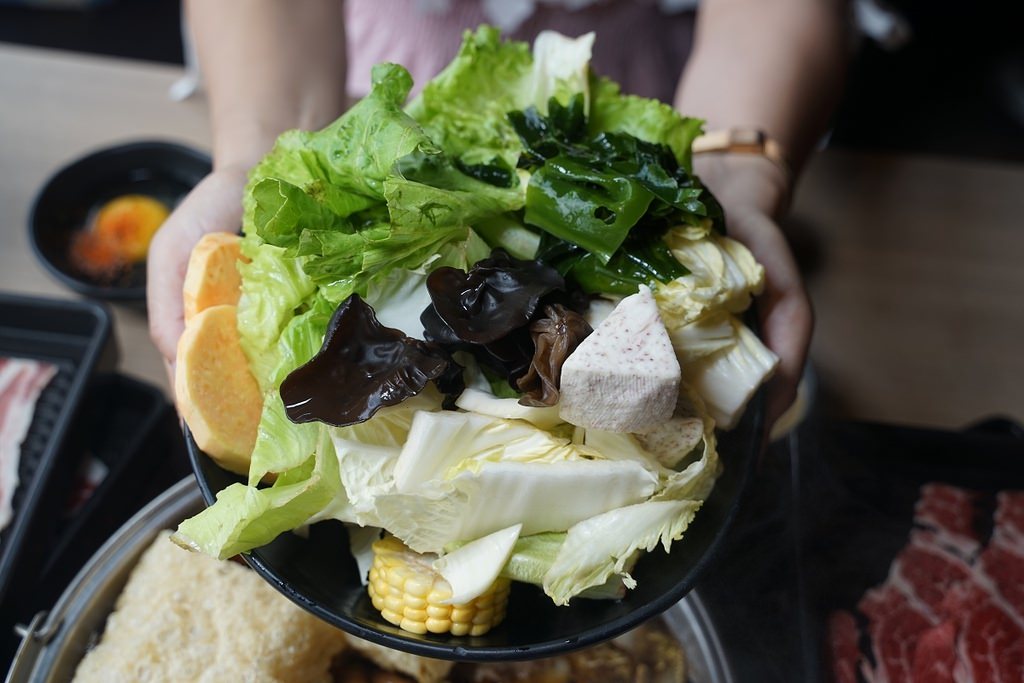 【中壢吃到飽餐廳推薦】嚴選台灣在地好農食材 關東風味壽喜燒 本燔野菜農場 【中壢吃到飽餐廳推薦】嚴選台灣在地好農食材 關東風味壽喜燒 本燔野菜農場