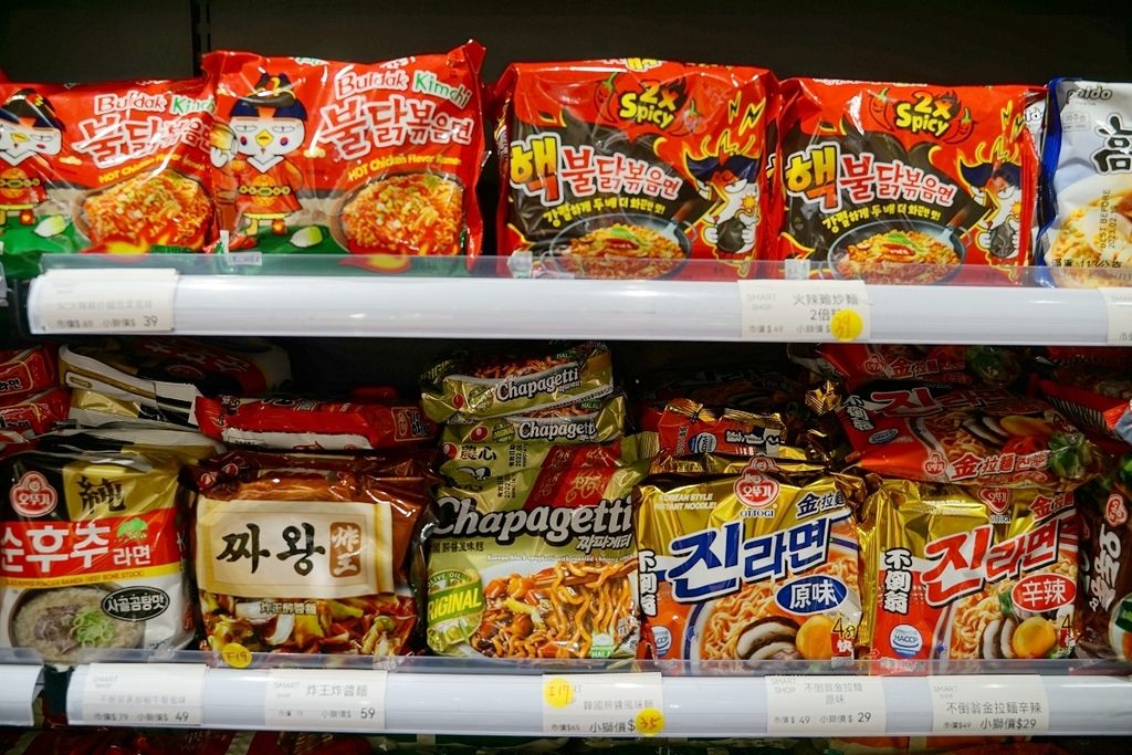 【台中零食專賣店】不用出國也能買到日韓零食 人氣團購進口零食通通有 獅賣特進口零食專賣outlet青海店 【台中零食專賣店】不用出國也能買到日韓零食 人氣團購進口零食通通有 獅賣特進口零食專賣outlet青海店