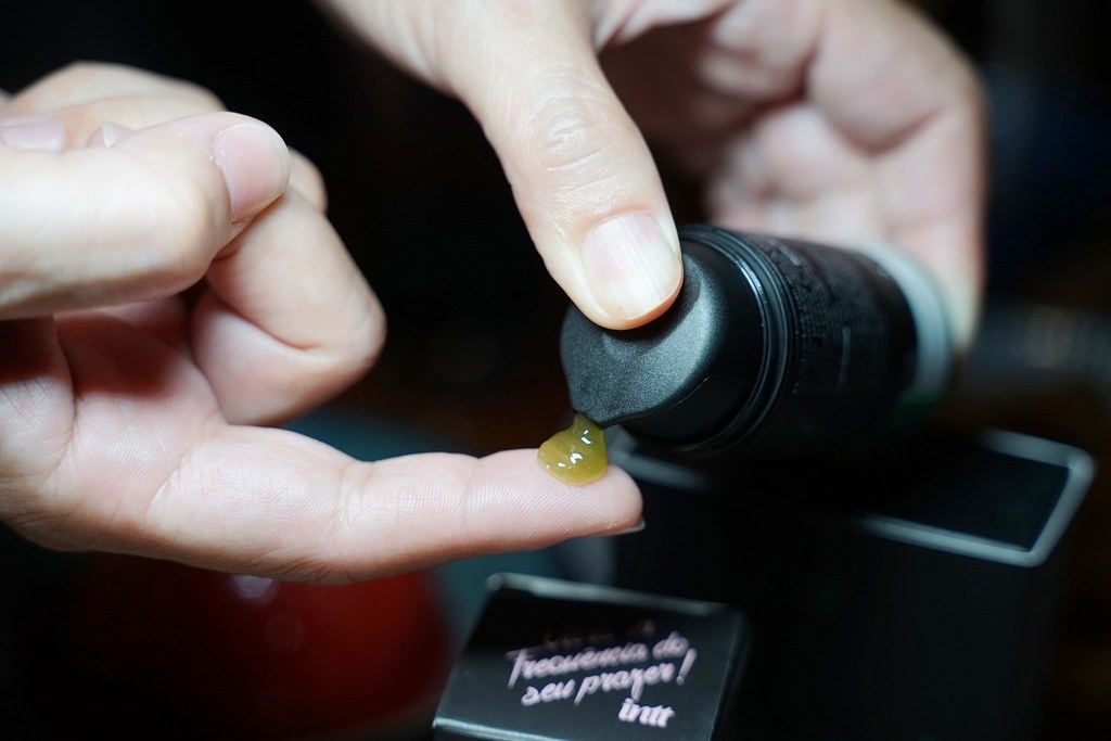 【情趣潤滑液推薦】老司機專用【巴西 Intt Vibration 爆跳式高潮液】大麻籽油/泡泡糖/伏特加激情凝露 【情趣潤滑液推薦】老司機專用【巴西 Intt Vibration 爆跳式高潮液】大麻籽油/泡泡糖/伏特加激情凝露