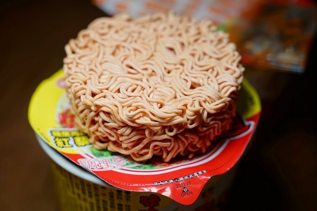 【台東伴手禮推薦】台東7-11/農會超市限定販售 穀類紅寶石入麵 味味麵紅藜肉燥麵 【台東伴手禮推薦】台東7-11/農會超市限定販售 穀類紅寶石入麵 味味麵紅藜肉燥麵