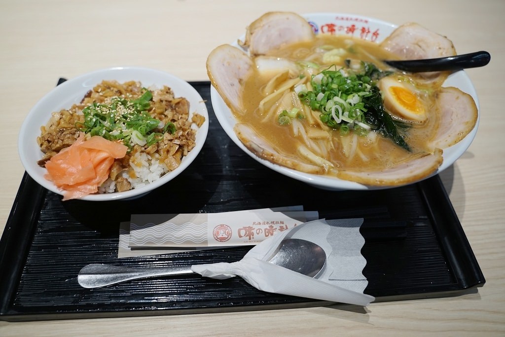 【中壢拉麵推薦】大江購物中心美食好選擇 日本北海道札幌拉麵 味の時計台