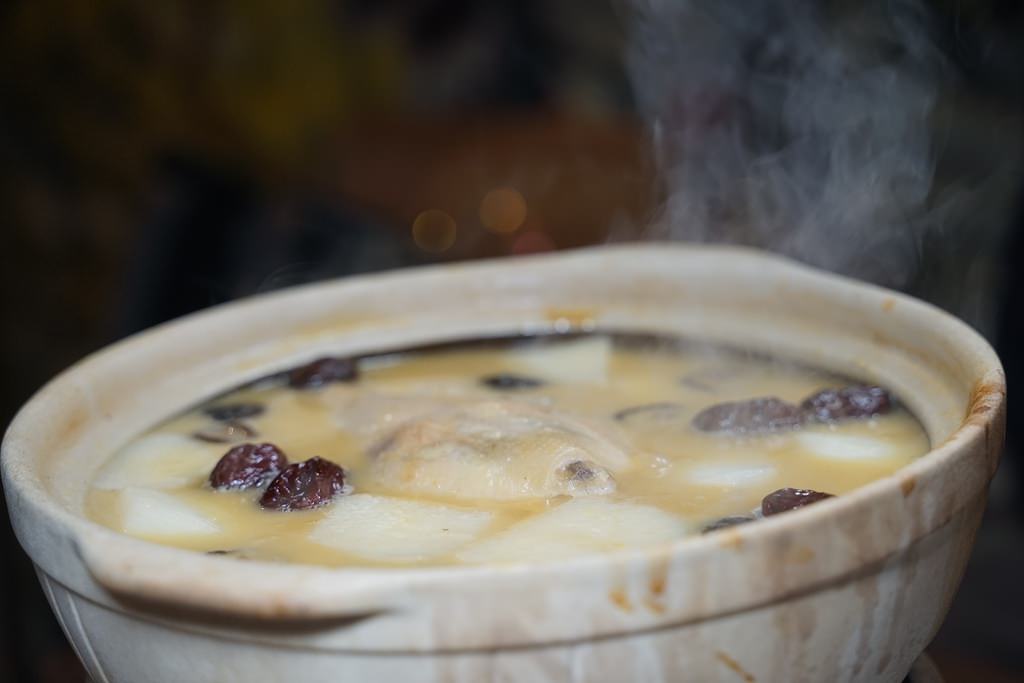 【台北晴光商圈美食推薦】全台北最濃郁黃金雞湯 全預約制高CP值私廚無菜單料理 春韭晴光店 【台北晴光商圈美食推薦】全台北最濃郁黃金雞湯 全預約制高CP值私廚無菜單料理 春韭晴光店