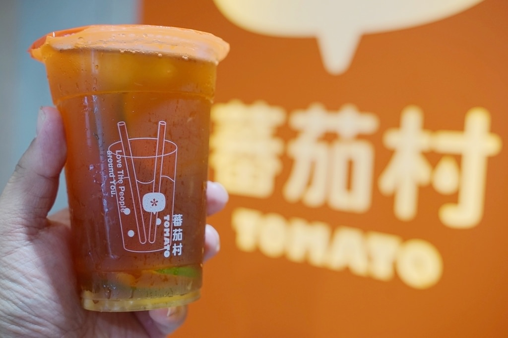 【台中西屯早午餐推薦】中元節飄飄堡限量上市 超酷白色三牲漢堡 蕃茄村西屯烈美概念店 【台中西屯早午餐推薦】中元節飄飄堡限量上市 超酷白色三牲漢堡 蕃茄村西屯烈美概念店