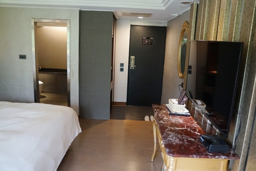 【北投泡湯溫泉會館推薦】白磺溫泉幸福雙人房湯屋 泡湯就送景觀餐廳下午茶 嘉賓閣溫泉會館 【北投泡湯溫泉會館推薦】白磺溫泉幸福雙人房湯屋 泡湯就送景觀餐廳下午茶 嘉賓閣溫泉會館