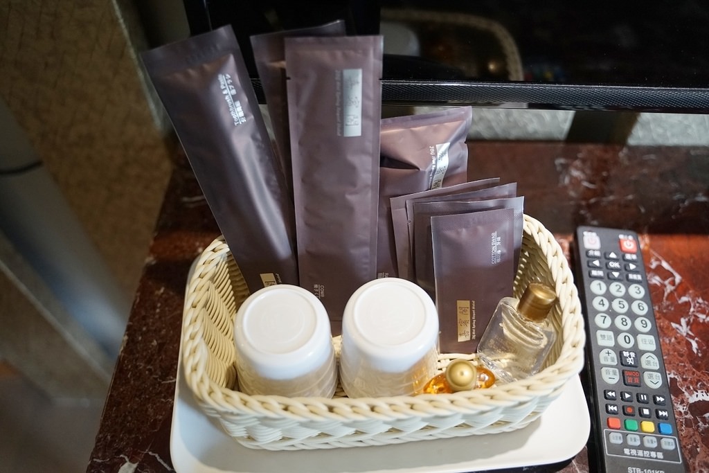【北投泡湯溫泉會館推薦】白磺溫泉幸福雙人房湯屋 泡湯就送景觀餐廳下午茶 嘉賓閣溫泉會館 【北投泡湯溫泉會館推薦】白磺溫泉幸福雙人房湯屋 泡湯就送景觀餐廳下午茶 嘉賓閣溫泉會館