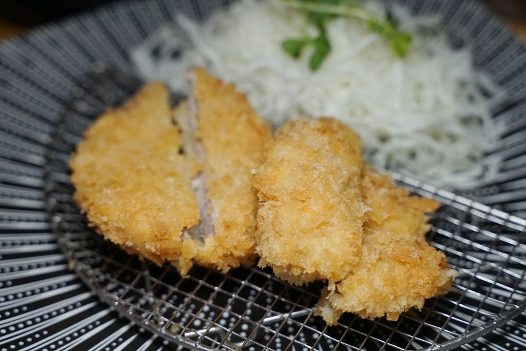 【中央大學美食推薦】內用白飯/味噌湯/高麗菜絲無限量供應 高CP值日式豬排專賣 阿米玲食堂 【中央大學美食推薦】內用白飯/味噌湯/高麗菜絲無限量供應 高CP值日式豬排專賣 阿米玲食堂