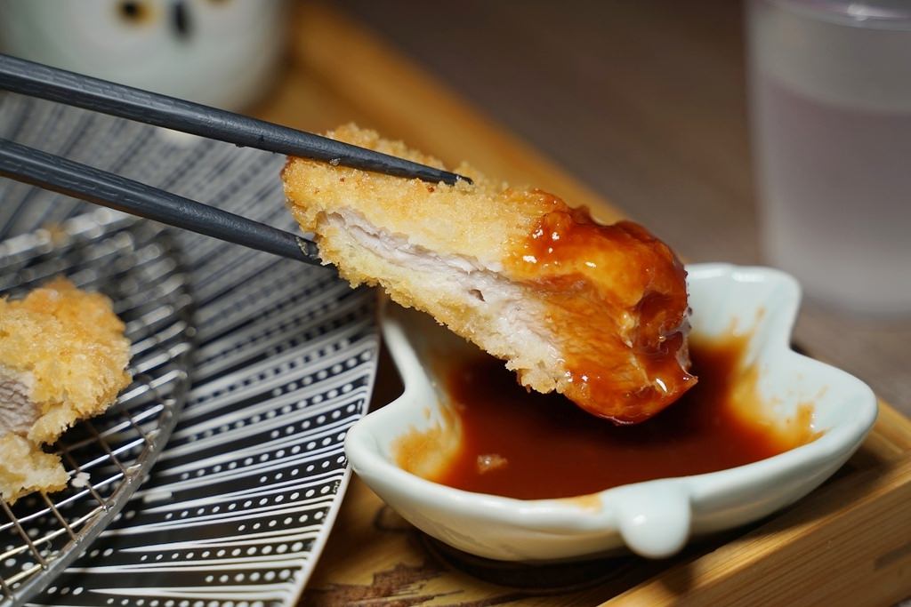 【中央大學美食推薦】內用白飯/味噌湯/高麗菜絲無限量供應 高CP值日式豬排專賣 阿米玲食堂 【中央大學美食推薦】內用白飯/味噌湯/高麗菜絲無限量供應 高CP值日式豬排專賣 阿米玲食堂