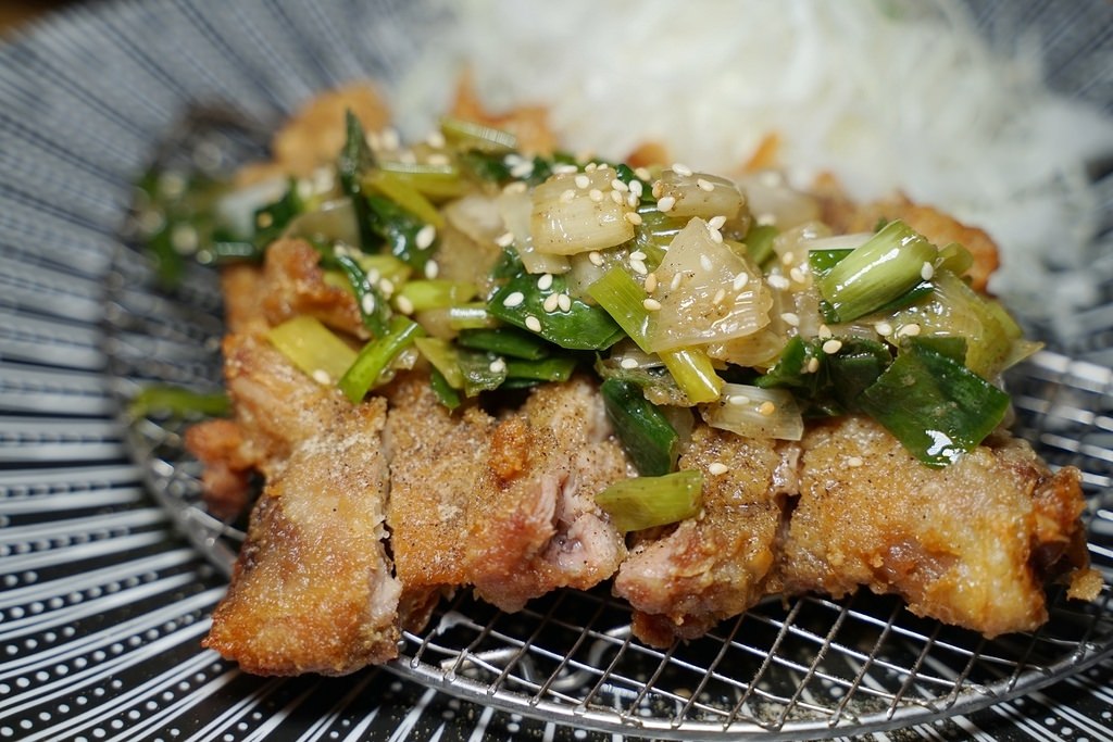 【中央大學美食推薦】內用白飯/味噌湯/高麗菜絲無限量供應 高CP值日式豬排專賣 阿米玲食堂 【中央大學美食推薦】內用白飯/味噌湯/高麗菜絲無限量供應 高CP值日式豬排專賣 阿米玲食堂