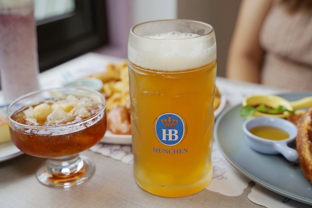 【新店碧潭美食推薦】碧潭吊橋旁下午茶好選擇 浪漫攝影棚加價儘情拍 幸福紫咖啡 【新店碧潭美食推薦】碧潭吊橋旁下午茶好選擇 浪漫攝影棚加價儘情拍 幸福紫咖啡