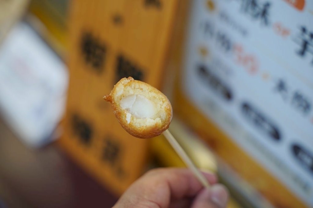 【台中忠孝夜市人氣小吃推薦】真材實料吃得到整顆菱角 美味大甲芋頭芋角酥 菱角俠菱角酥台中忠孝店 【台中忠孝夜市人氣小吃推薦】真材實料吃得到整顆菱角 美味大甲芋頭芋角酥 菱角俠菱角酥台中忠孝店