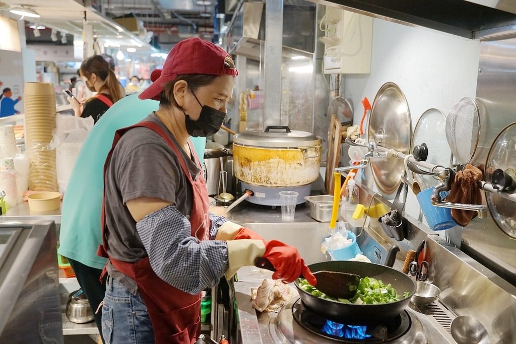 【台北成功市場美食推薦】真材實料海鮮米線 現炒現煮人氣餐盒 滷味灶咖 【台北成功市場美食推薦】真材實料海鮮米線 現炒現煮人氣餐盒 滷味灶咖