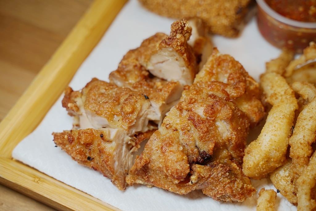 【台北成功市場炸物推薦】比臉大牛蒡天婦羅 酥脆可口易牙居海鮮卷 雞籠天婦羅 【台北成功市場炸物推薦】比臉大牛蒡天婦羅 酥脆可口易牙居海鮮卷 雞籠天婦羅
