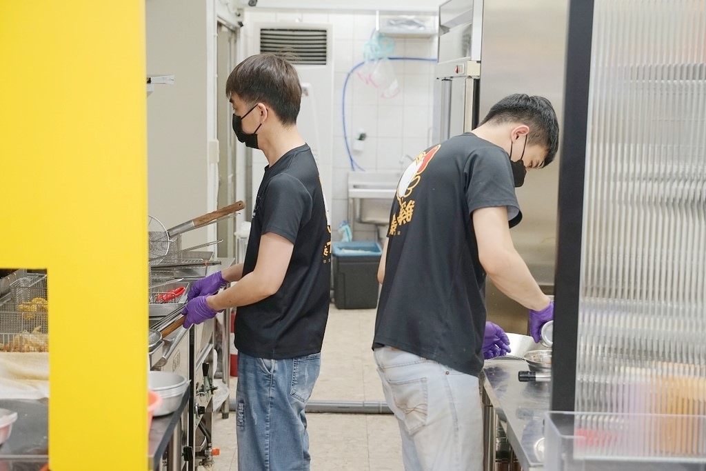 【高雄鼓山宵夜推薦】超人氣爆汁高雄雞排 線上預訂超方便 爆力雞台式鹽酥雞 【高雄鼓山宵夜推薦】超人氣爆汁高雄雞排 線上預訂超方便 爆力雞台式鹽酥雞