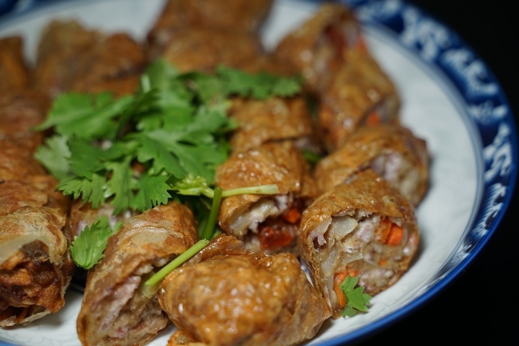 【桃園大園市場美食推薦】大園市場樂活名攤 古早味芋頭捲 小蘭雞捲 【桃園大園市場美食推薦】大園市場樂活名攤 古早味芋頭捲 小蘭雞捲