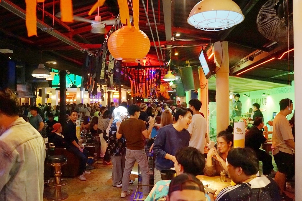 【泰國清邁夜生活好去處】清邁超人氣本土酒吧 泰國最潮樂隊駐唱【Warm Up Cafe Chiangmai】 【泰國清邁夜生活好去處】清邁超人氣本土酒吧 泰國最潮樂隊駐唱【Warm Up Cafe Chiangmai】