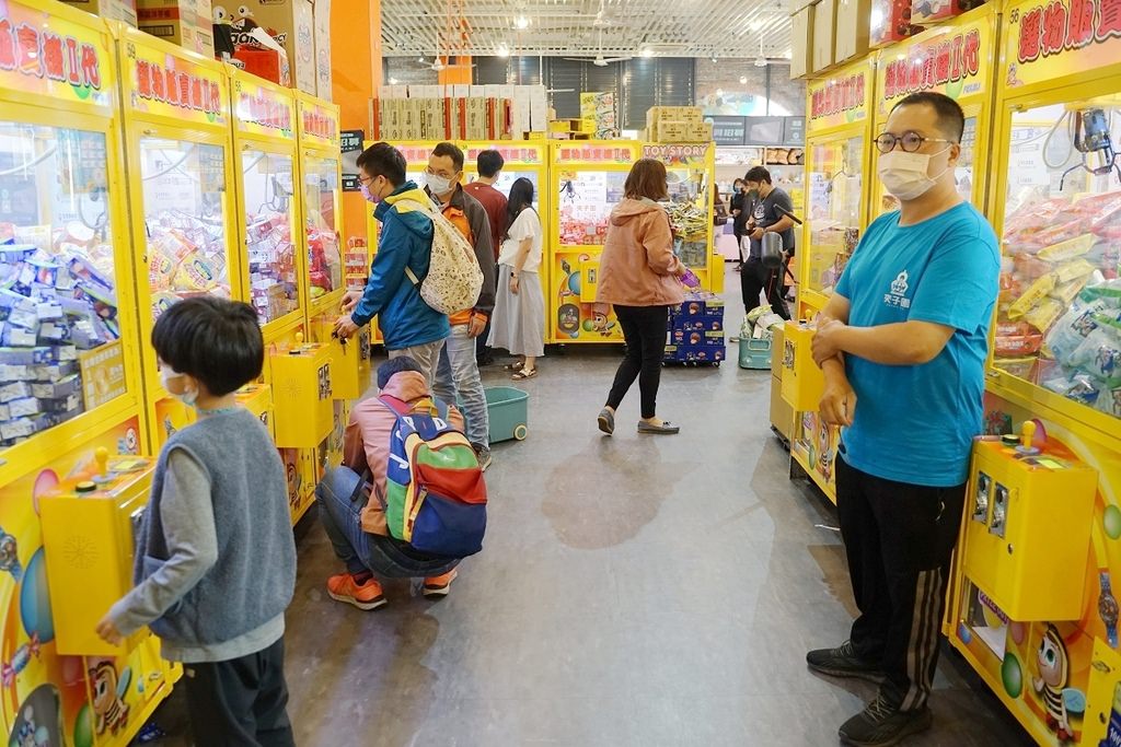 【彰化夾娃娃機店推薦】新手必訪全台最好夾 彰化親子共遊滿滿零食飲料輕鬆夾 夾子園彰化旗艦店 【彰化夾娃娃機店推薦】新手必訪全台最好夾 彰化親子共遊滿滿零食飲料輕鬆夾 夾子園彰化旗艦店