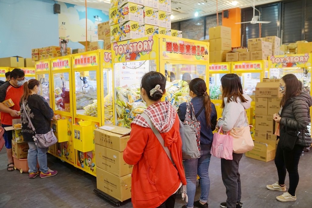 【彰化夾娃娃機店推薦】新手必訪全台最好夾 彰化親子共遊滿滿零食飲料輕鬆夾 夾子園彰化旗艦店 【彰化夾娃娃機店推薦】新手必訪全台最好夾 彰化親子共遊滿滿零食飲料輕鬆夾 夾子園彰化旗艦店