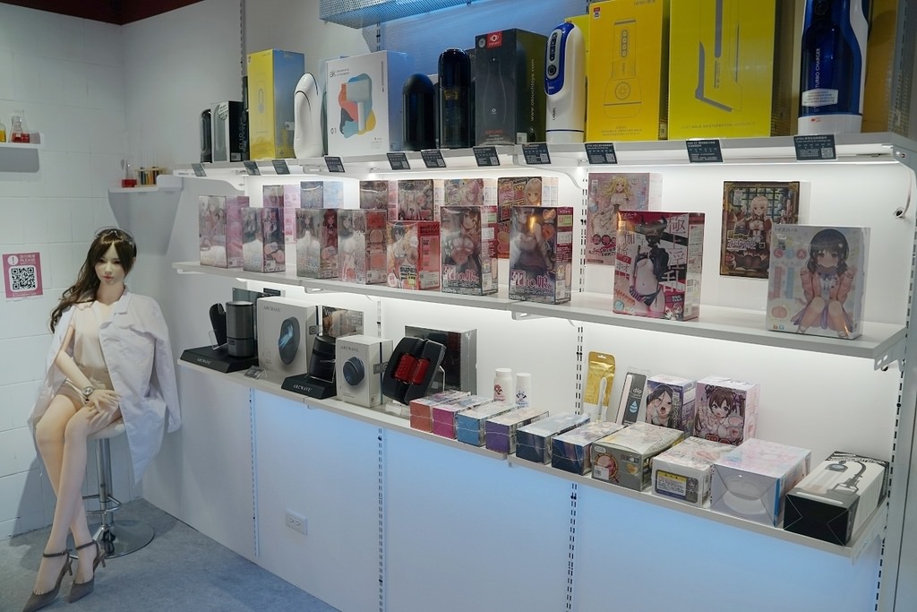 【板橋情趣用品店推薦】全台最有質感情趣商品店 全台唯一TENGABOX飛機杯冰箱 2人世界情趣用品新北板橋店 【板橋情趣用品店推薦】全台最有質感情趣商品店 全台唯一TENGABOX飛機杯冰箱 2人世界情趣用品新北板橋店
