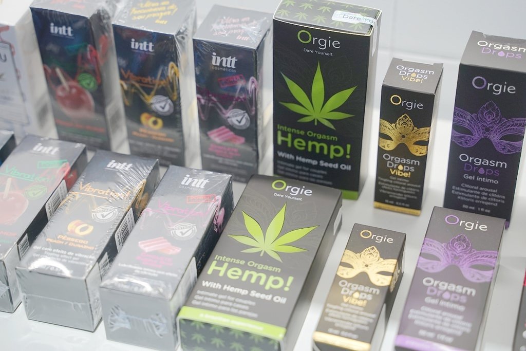 【板橋情趣用品店推薦】全台最有質感情趣商品店 全台唯一TENGABOX飛機杯冰箱 2人世界情趣用品新北板橋店 【板橋情趣用品店推薦】全台最有質感情趣商品店 全台唯一TENGABOX飛機杯冰箱 2人世界情趣用品新北板橋店