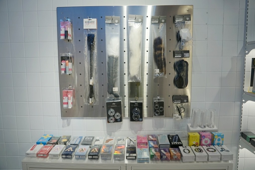 【板橋情趣用品店推薦】全台最有質感情趣商品店 全台唯一TENGABOX飛機杯冰箱 2人世界情趣用品新北板橋店 【板橋情趣用品店推薦】全台最有質感情趣商品店 全台唯一TENGABOX飛機杯冰箱 2人世界情趣用品新北板橋店
