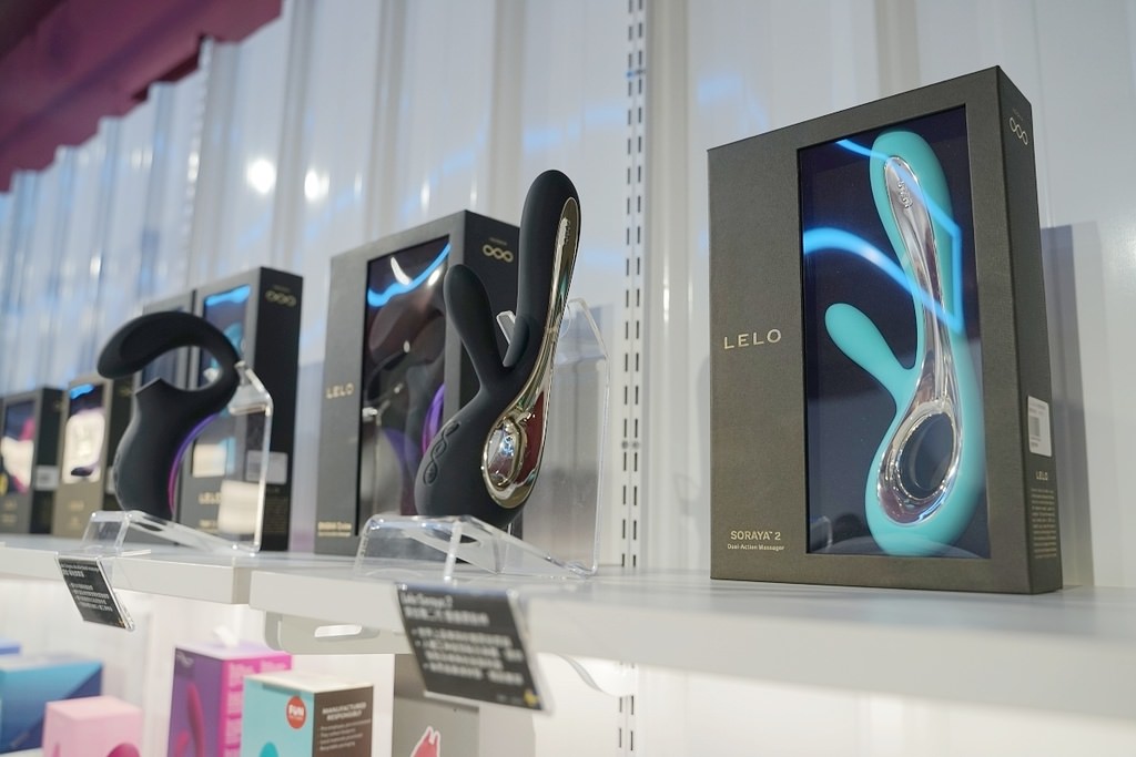 【板橋情趣用品店推薦】全台最有質感情趣商品店 全台唯一TENGABOX飛機杯冰箱 2人世界情趣用品新北板橋店 【板橋情趣用品店推薦】全台最有質感情趣商品店 全台唯一TENGABOX飛機杯冰箱 2人世界情趣用品新北板橋店