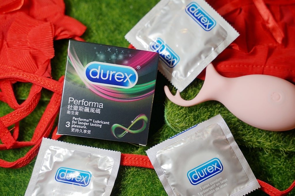 【情人節必買】Durex杜蕾斯超薄裝衛生套+飆風碼保險套 momo購物網 【情人節必買】Durex杜蕾斯超薄裝衛生套+飆風碼保險套 momo購物網