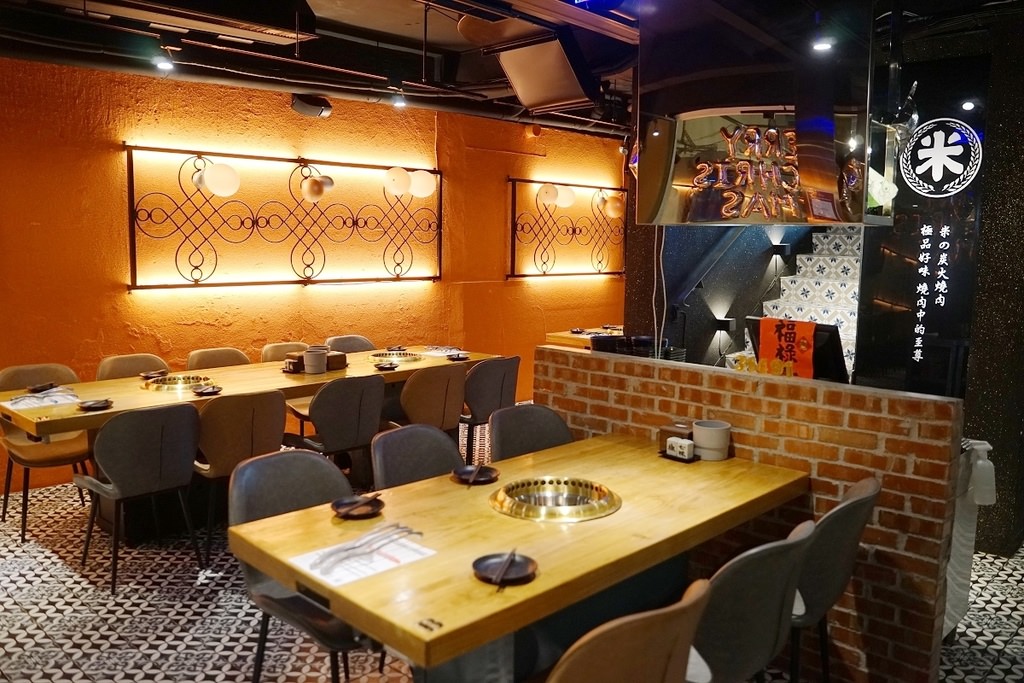 【新店小碧潭美食推薦】新開幕老屋網美餐廳好選擇 精緻碳火燒肉宵夜首選 米炭火燒肉小酒館新店小碧潭店