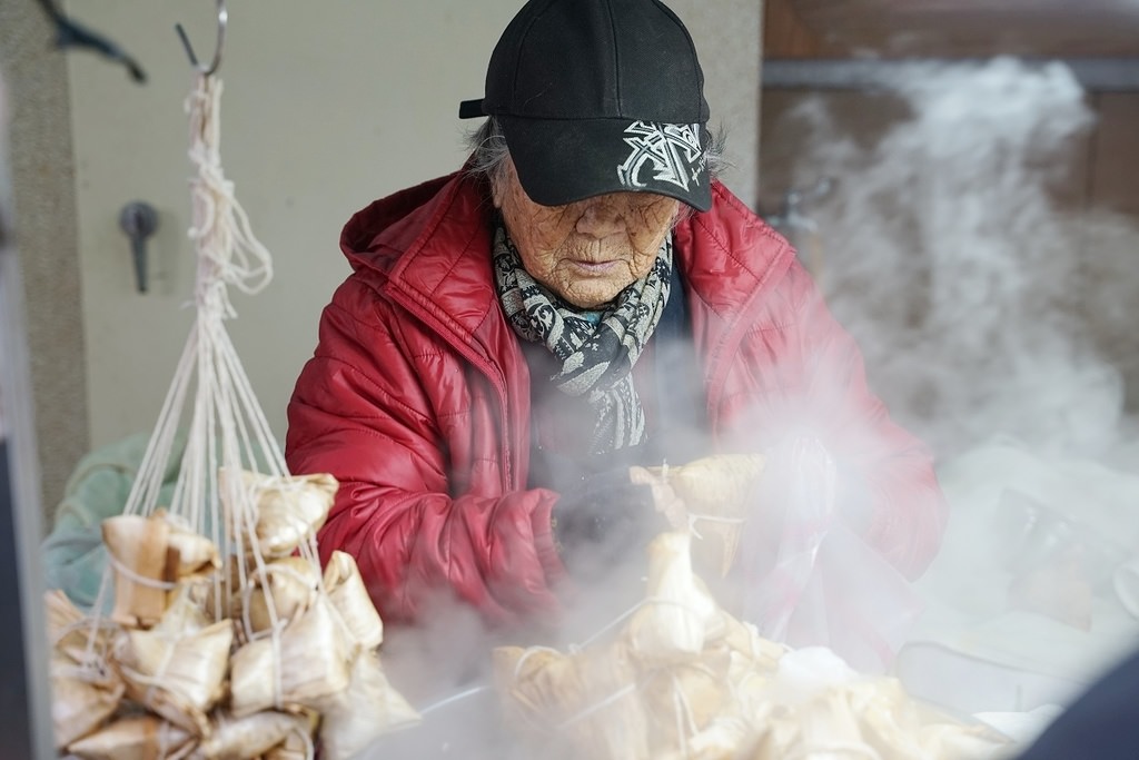 【新北石門肉粽推薦】十八王公肉粽小農市集 小肉粽一顆只要10元 林蜂肉粽