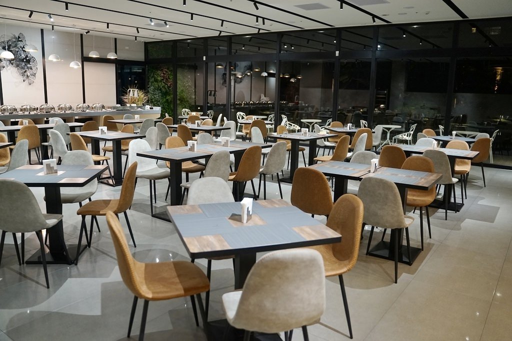 【桃園青埔飯店推薦】機場過境最美商務旅店 絕美落地窗泡湯美景 青埔商旅 CP HOTEL 【桃園青埔飯店推薦】機場過境最美商務旅店 絕美落地窗泡湯美景 青埔商旅 CP HOTEL