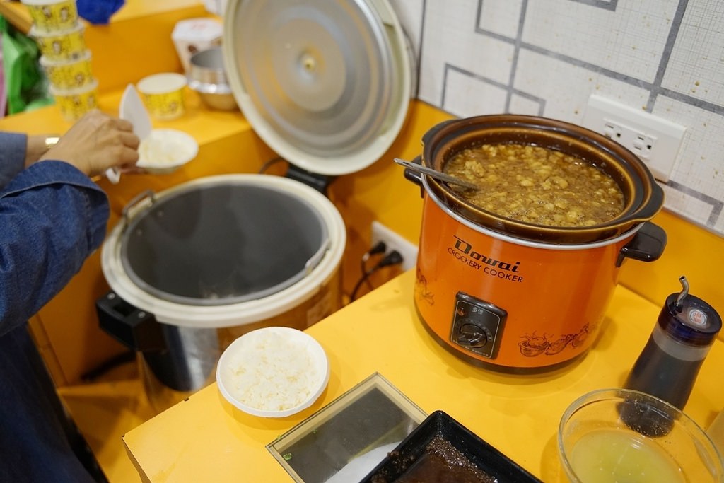 【桃園青埔小火鍋推薦】豐富自助吧吃到飽 滷肉飯/涼麵/冷飲/冰淇淋無限量供應 8鍋青埔店 【桃園青埔小火鍋推薦】豐富自助吧吃到飽 滷肉飯/涼麵/冷飲/冰淇淋無限量供應 8鍋青埔店