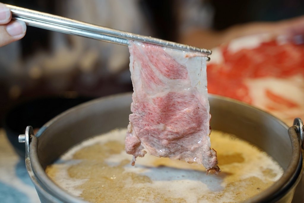 【台中霧峰火鍋餐廳推薦】自助蔬食無限量供應吃到飽 美味必點雙人經典牛豚雙塔套餐 築崎相撲鍋物霧峰殿