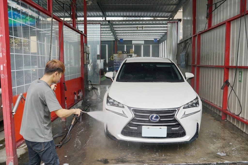 【竹北洗車打蠟推薦】豪華手工洗車+頂級棕櫚蠟 新竹第一間JOWUA特斯拉實體配件專賣店 洗來登竹北汽車美容中心 【竹北洗車打蠟推薦】豪華手工洗車+頂級棕櫚蠟 新竹第一間JOWUA特斯拉實體配件專賣店 洗來登竹北汽車美容中心