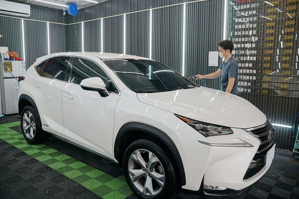 【竹北洗車打蠟推薦】豪華手工洗車+頂級棕櫚蠟 新竹第一間JOWUA特斯拉實體配件專賣店 洗來登竹北汽車美容中心 【竹北洗車打蠟推薦】豪華手工洗車+頂級棕櫚蠟 新竹第一間JOWUA特斯拉實體配件專賣店 洗來登竹北汽車美容中心