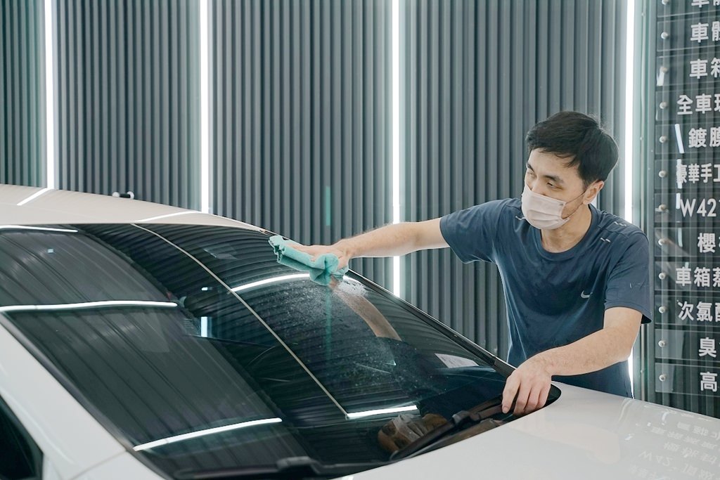 【竹北洗車打蠟推薦】豪華手工洗車+頂級棕櫚蠟 新竹第一間JOWUA特斯拉實體配件專賣店 洗來登竹北汽車美容中心 【竹北洗車打蠟推薦】豪華手工洗車+頂級棕櫚蠟 新竹第一間JOWUA特斯拉實體配件專賣店 洗來登竹北汽車美容中心