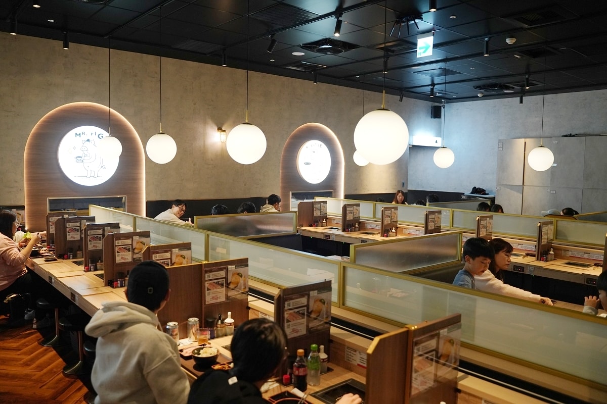 【內壢家樂福美食推薦】內壢個人燒肉好選擇 軌道送餐+獨享空間+現場候位 肉執事桃園內壢店
