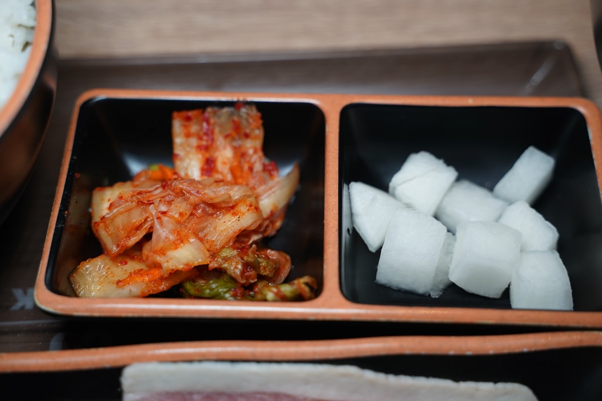 【內壢家樂福美食推薦】內壢個人燒肉好選擇 軌道送餐+獨享空間+現場候位 肉執事桃園內壢店