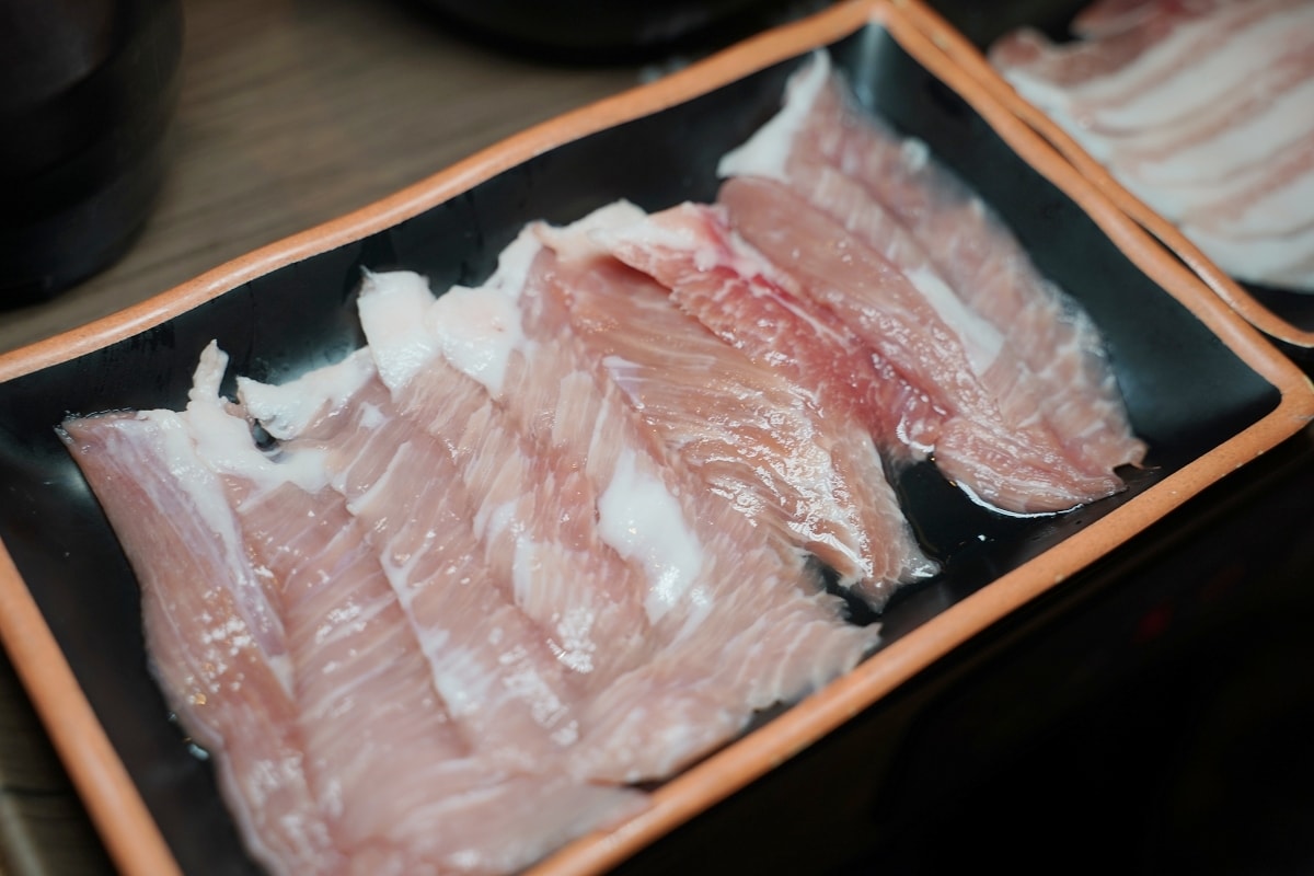 【內壢家樂福美食推薦】內壢個人燒肉好選擇 軌道送餐+獨享空間+現場候位 肉執事桃園內壢店