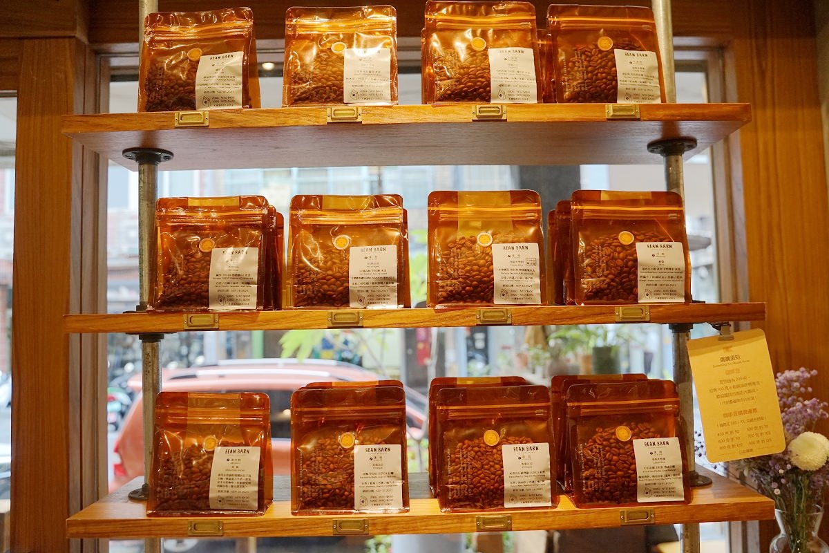 【台北雙連咖啡館推薦】TSCA金杯獎手工組TOP6 美味可口手標泰奶巴斯克 BEAN BARN 豆荒良倉