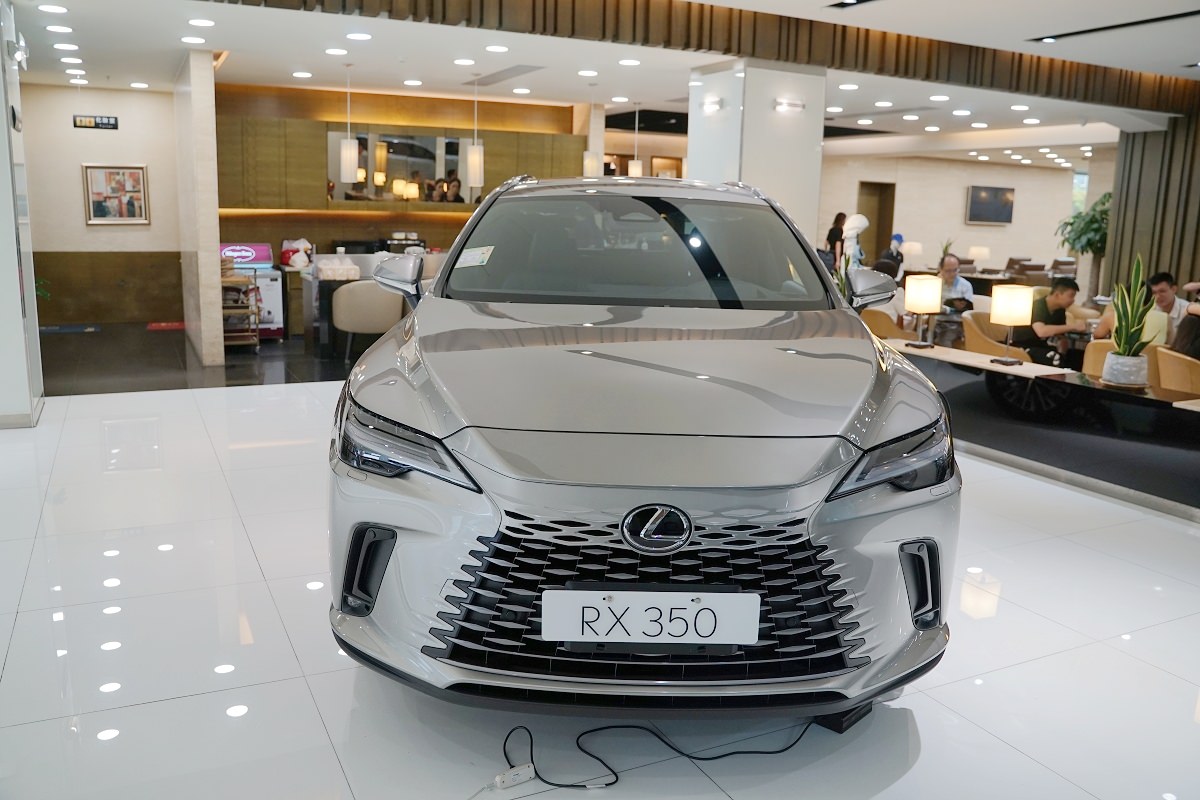 【Lexus 中壢保養廠】Lexus 原廠定期保養優質保障 精緻餐點/咖啡飲料無限量享用 雙人快速保養