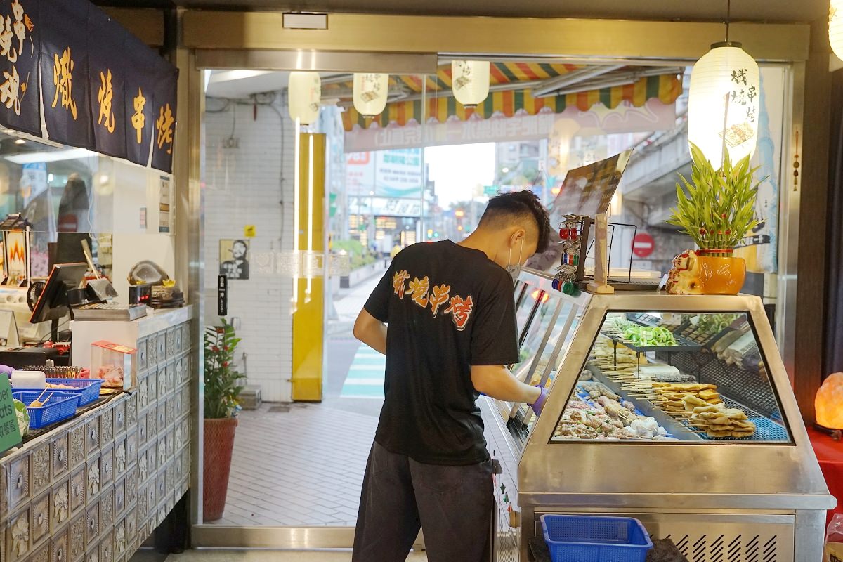 【桃園市區宵夜推薦】桃園火車站深夜食堂 秘製醬汁聚餐好去處 熾燒串烤大同店 - 第9張圖 【桃園市區宵夜推薦】桃園火車站深夜食堂 秘製醬汁聚餐好去處 熾燒串烤大同店