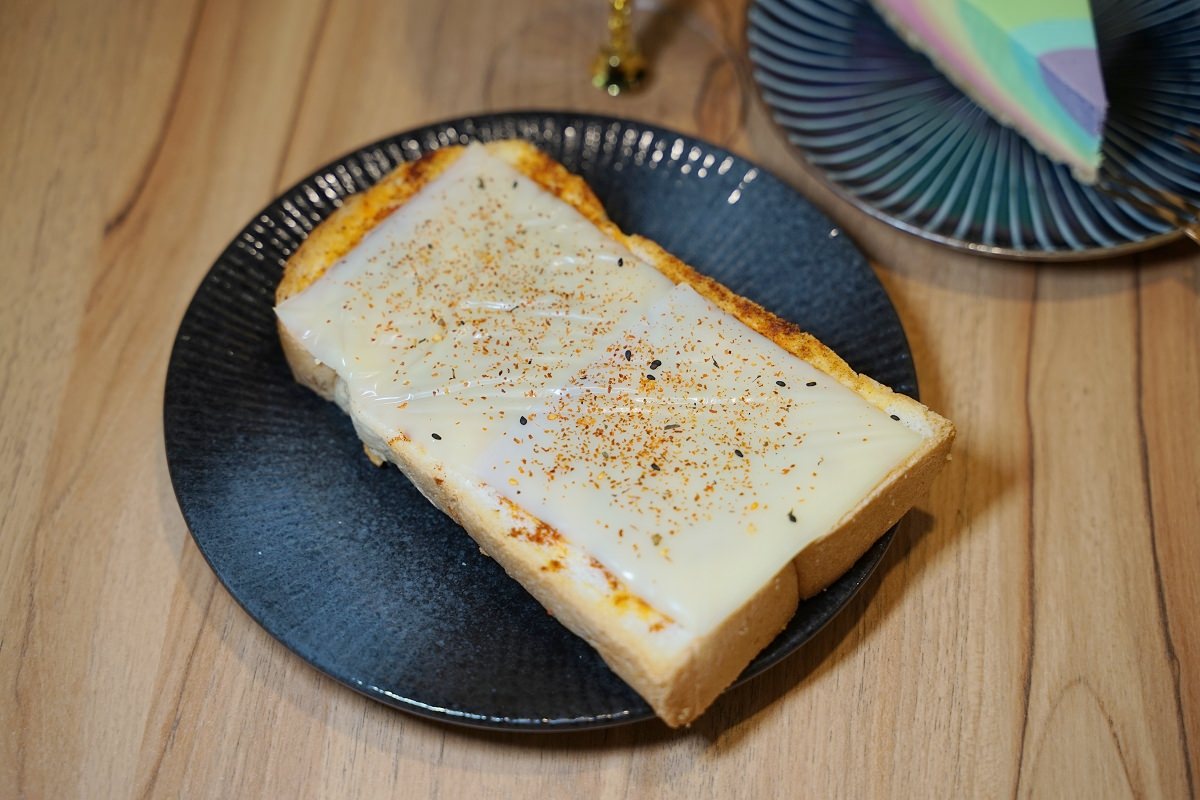【桃園中路特區下午茶推薦】向陽公園美食好選擇 網美級高水準咖啡甜點 今遇良研cafe